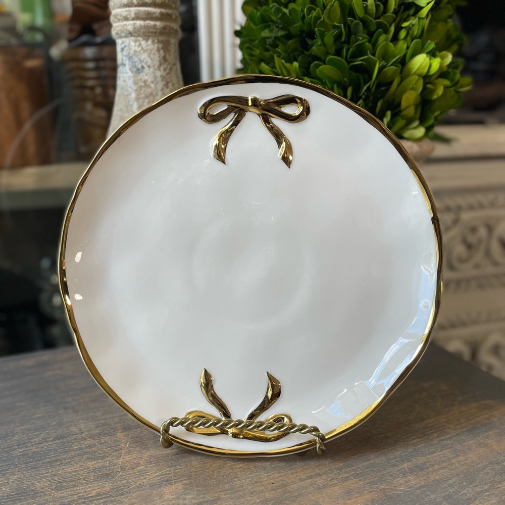 Yedi Houseware white gold bows luncheon 8” plate new
